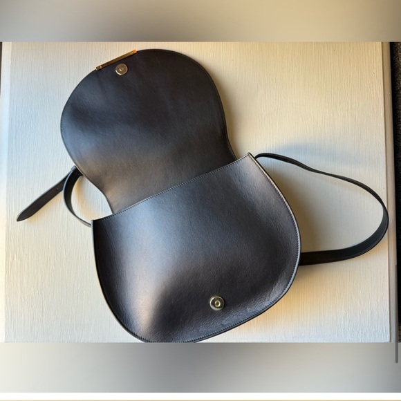 NWOT Cuyana Classic Saddle Bag in Black Smooth Leather - Picture 8 of 15